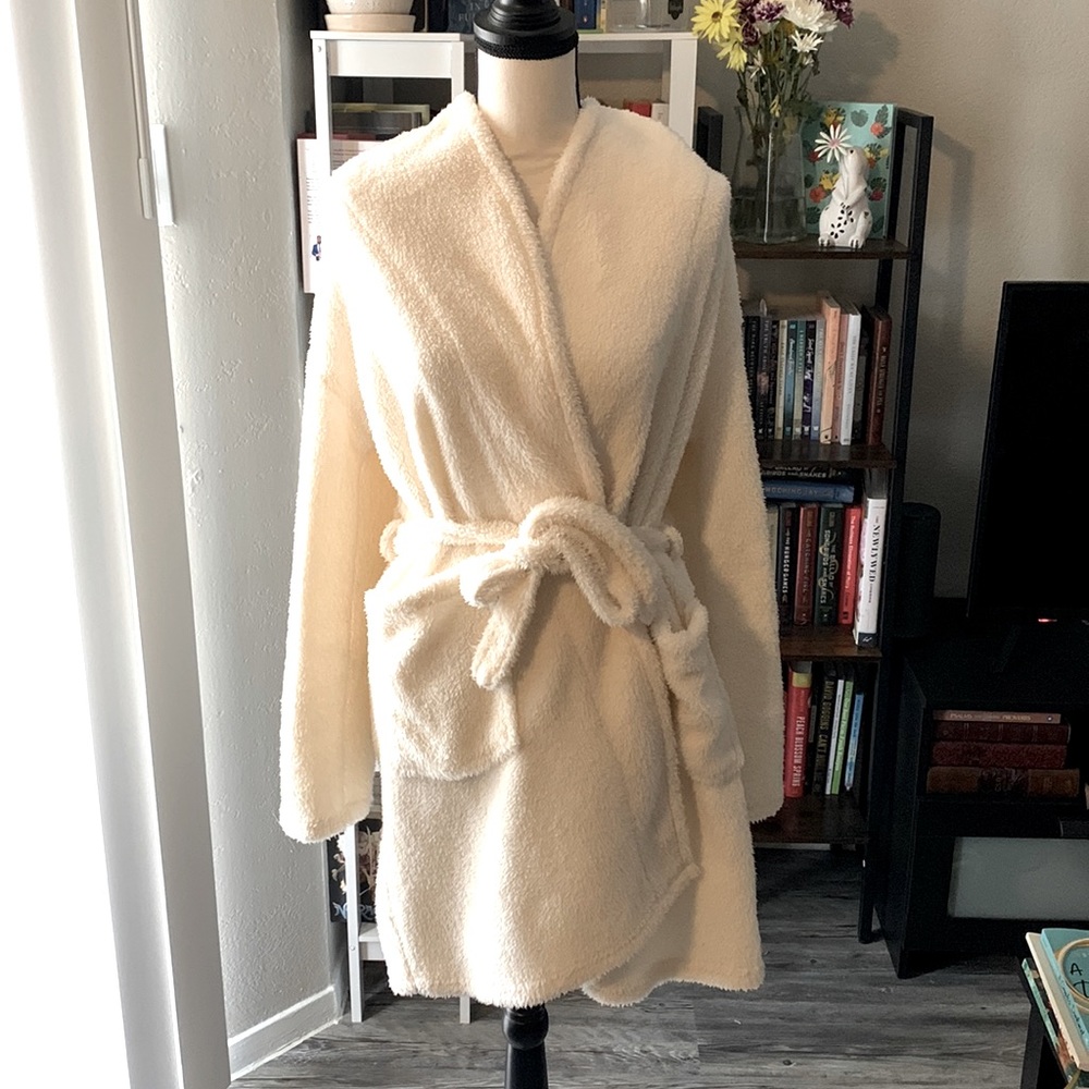 Fluffy Robe | White